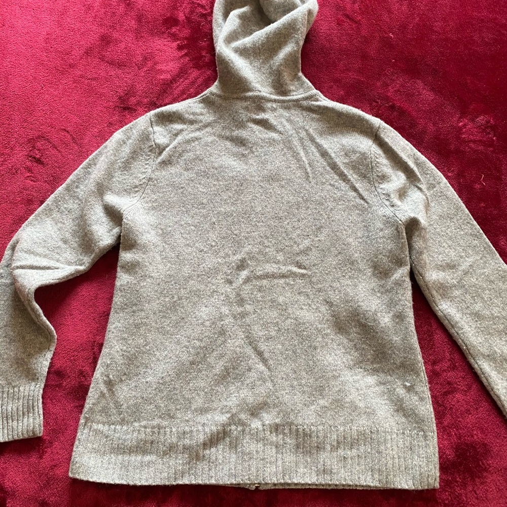 Pria gray lambs wool sweater hoodie - Picture 5 of 12